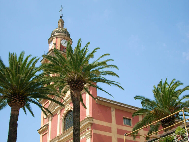 Particolare della chiesa di San Michele Arcangelo a Casarza Ligure